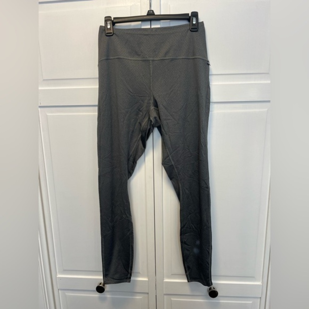 REI Co Op Lightweight Base Layer Leggings
Size Women's Small Color Gray
